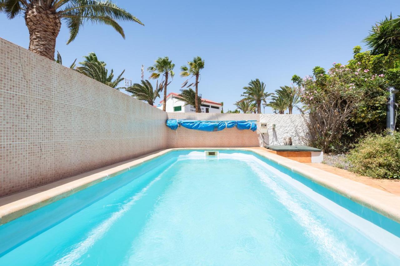 Home2Book Quiet Villa With Private Pool Triquivijate Exterior foto